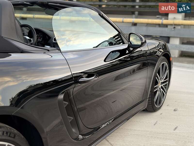 Родстер Porsche Boxster 2020 в Киеве