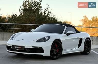 Родстер Porsche Boxster 2018 в 