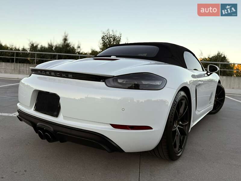 Родстер Porsche Boxster 2018 в Киеве фото 11 Родстер Porsche Boxster 2018 в Киеве