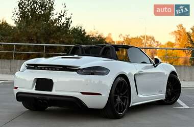 Родстер Porsche Boxster 2018 в 