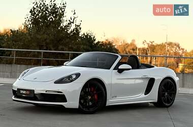 Родстер Porsche Boxster 2018 в 