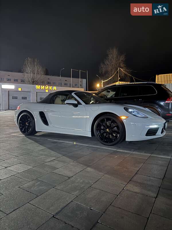 Родстер Porsche Boxster 2016 в Киеве