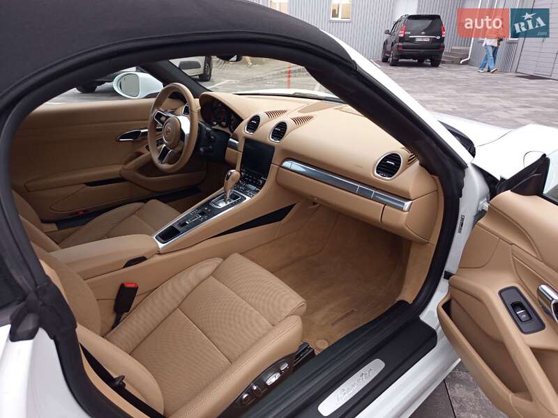 Родстер Porsche Boxster 2016 в Киеве