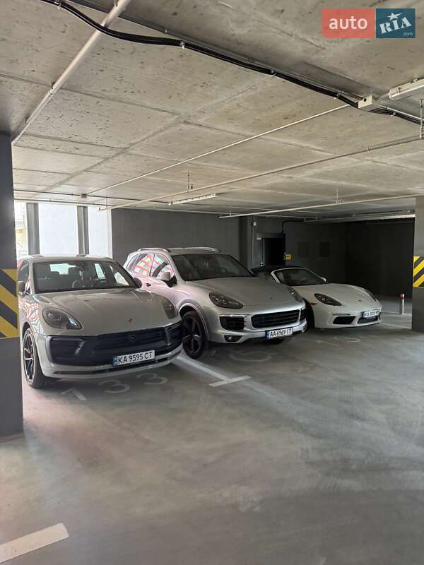 Родстер Porsche Boxster 2016 в Киеве