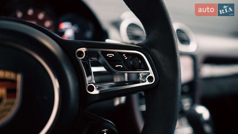 Родстер Porsche Boxster 2019 в Киеве