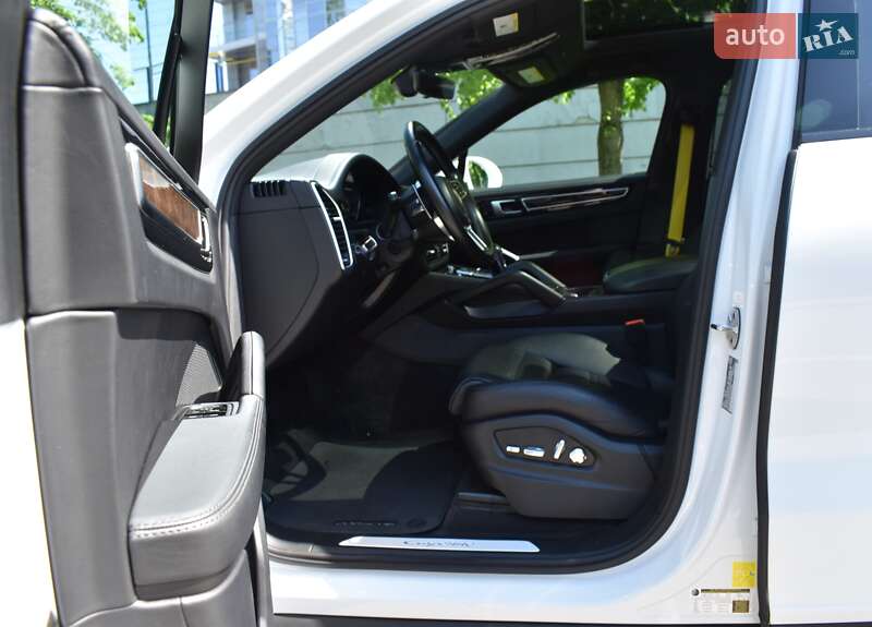 Внедорожник / Кроссовер Porsche Cayenne Coupe 2019 в Киеве фото 5 Внедорожник / Кроссовер Porsche Cayenne Coupe 2019 в Киеве