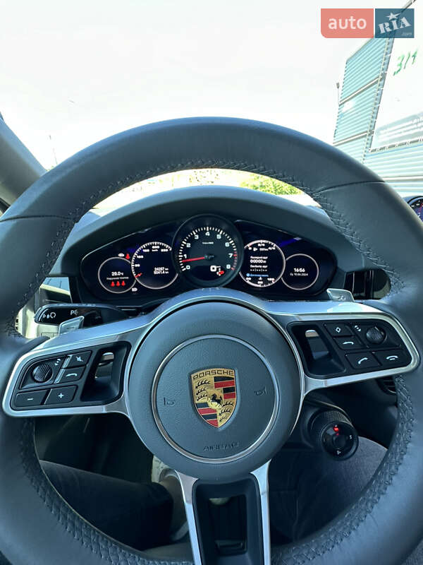 Внедорожник / Кроссовер Porsche Cayenne Coupe 2021 в Мукачево