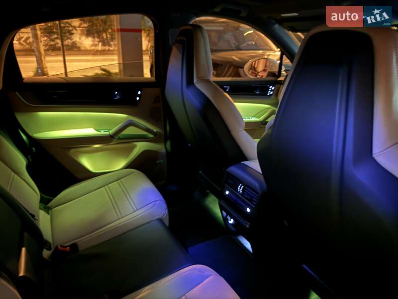 Внедорожник / Кроссовер Porsche Cayenne Coupe 2023 в Одессе
