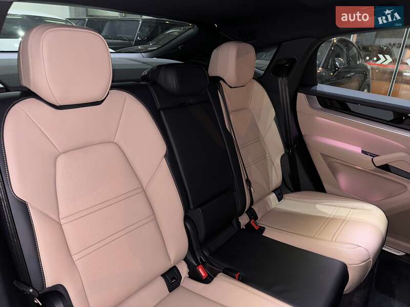 Внедорожник / Кроссовер Porsche Cayenne Coupe 2023 в Одессе