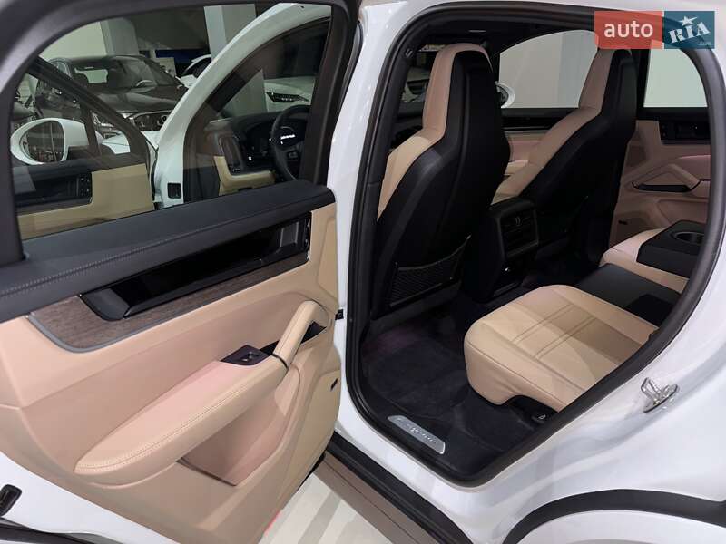 Внедорожник / Кроссовер Porsche Cayenne Coupe 2023 в Одессе