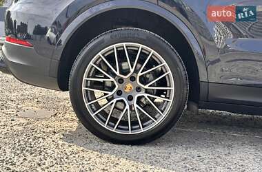 Внедорожник / Кроссовер Porsche Cayenne Coupe 2021 в 