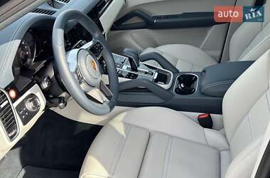 Внедорожник / Кроссовер Porsche Cayenne Coupe 2021 в 