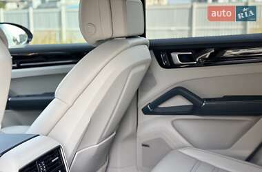 Внедорожник / Кроссовер Porsche Cayenne Coupe 2021 в 