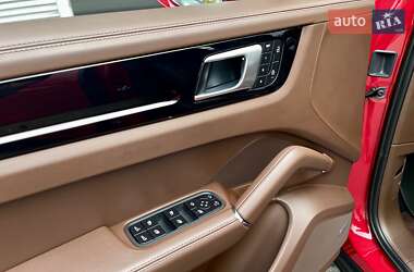 Позашляховик / Кросовер Porsche Cayenne Coupe 2021 в 