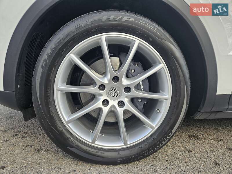 Внедорожник / Кроссовер Porsche Cayenne Coupe 2021 в Днепре