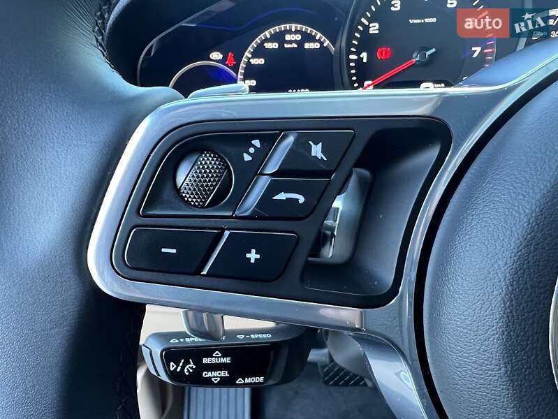 Внедорожник / Кроссовер Porsche Cayenne Coupe 2023 в Днепре
