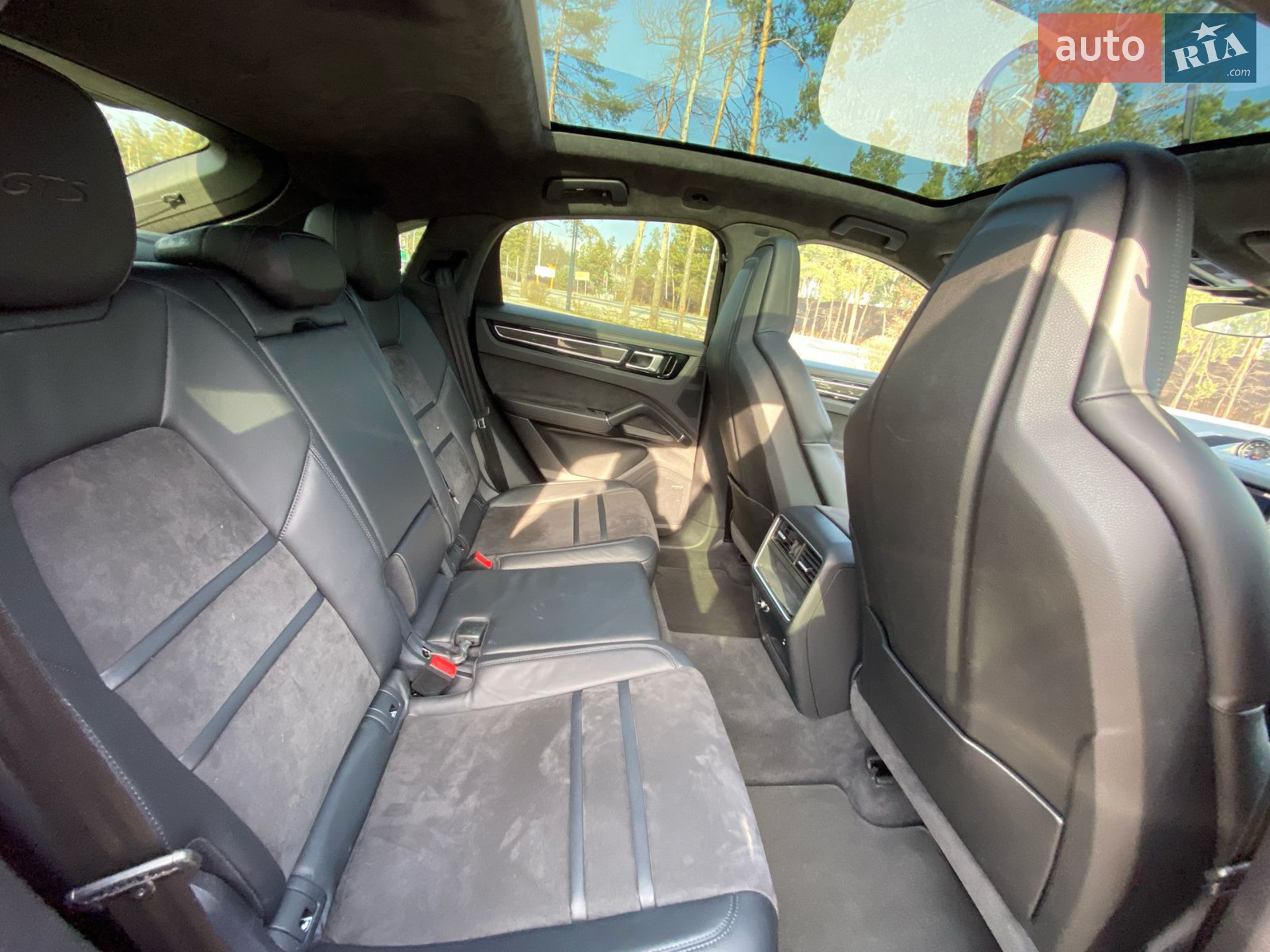 2021 Porsche Cayenne Coupe - мініатюра 14