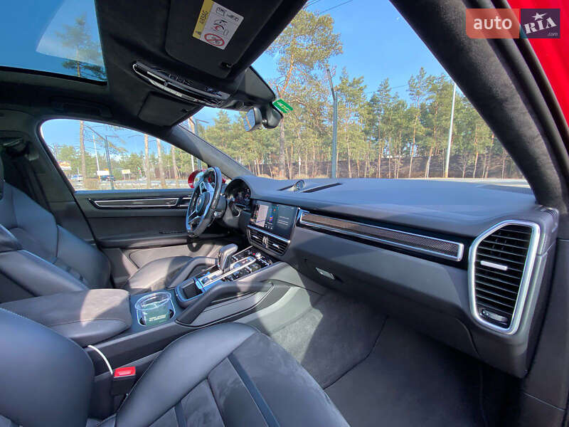 Позашляховик / Кросовер Porsche Cayenne Coupe 2021 в Києві