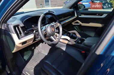 Позашляховик / Кросовер Porsche Cayenne Coupe 2023 в 