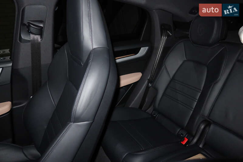 Позашляховик / Кросовер Porsche Cayenne Coupe 2023 в Києві
