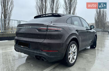 Внедорожник / Кроссовер Porsche Cayenne Coupe 2021 в 