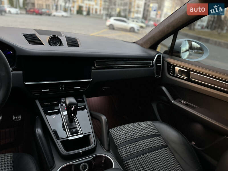 Позашляховик / Кросовер Porsche Cayenne Coupe 2019 в Харкові