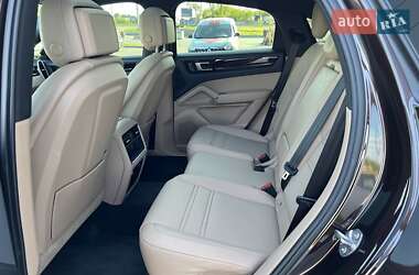 Внедорожник / Кроссовер Porsche Cayenne Coupe 2023 в 