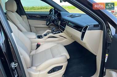 Внедорожник / Кроссовер Porsche Cayenne Coupe 2023 в 