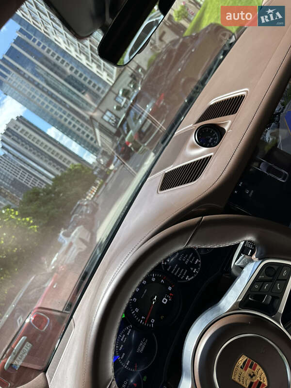Внедорожник / Кроссовер Porsche Cayenne Coupe 2020 в Киеве