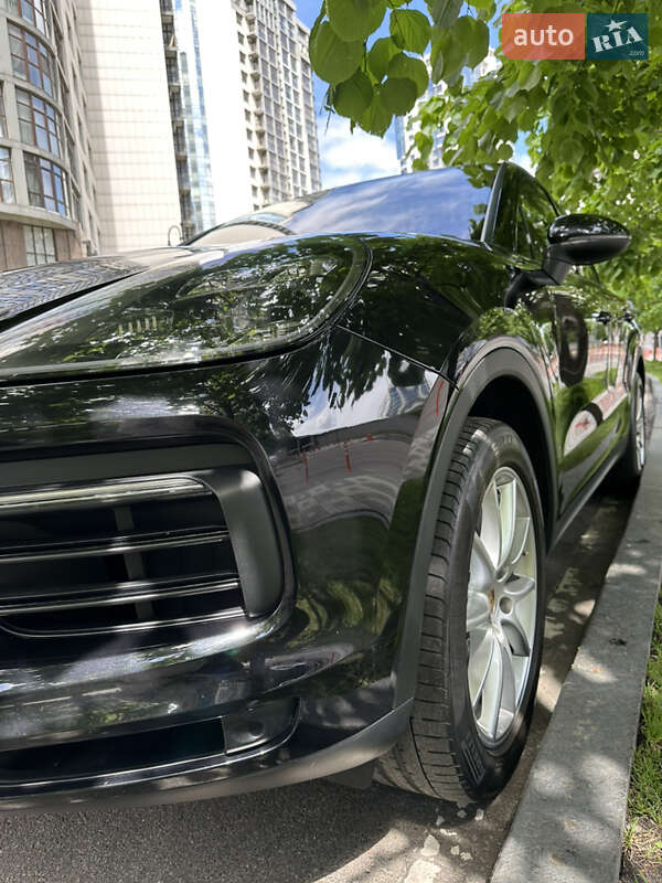 Внедорожник / Кроссовер Porsche Cayenne Coupe 2020 в Киеве