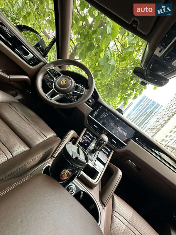 Внедорожник / Кроссовер Porsche Cayenne Coupe 2020 в Киеве
