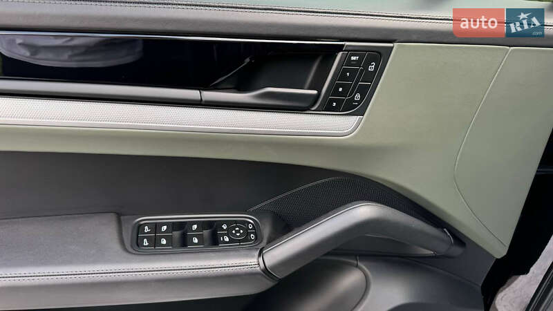 Внедорожник / Кроссовер Porsche Cayenne Coupe 2023 в Виннице
