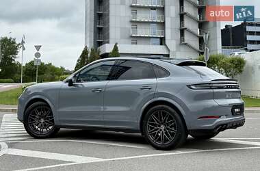 Позашляховик / Кросовер Porsche Cayenne Coupe 2023 в 