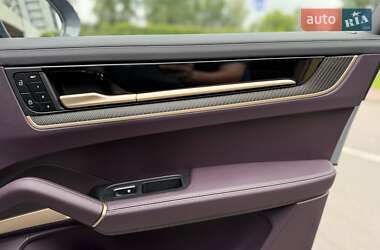 Позашляховик / Кросовер Porsche Cayenne Coupe 2023 в 