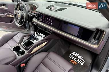 Позашляховик / Кросовер Porsche Cayenne Coupe 2023 в 