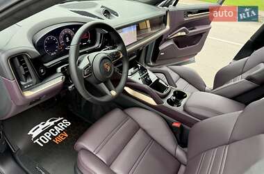Позашляховик / Кросовер Porsche Cayenne Coupe 2023 в 