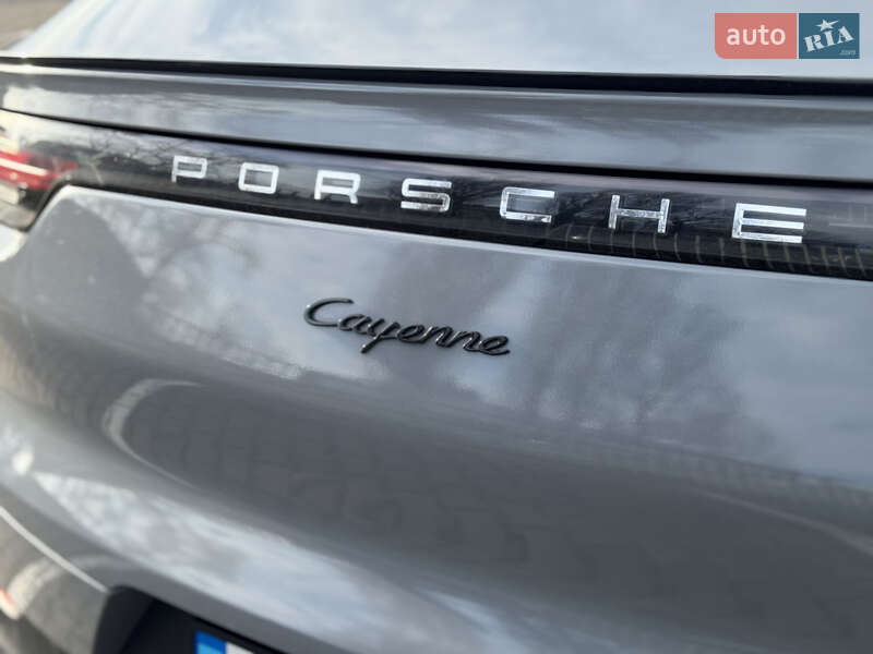 Внедорожник / Кроссовер Porsche Cayenne Coupe 2020 в Киеве