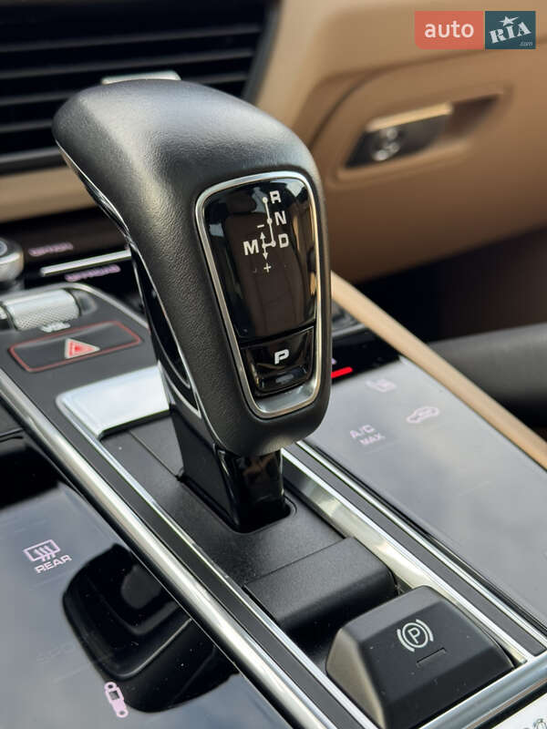 Внедорожник / Кроссовер Porsche Cayenne Coupe 2020 в Киеве