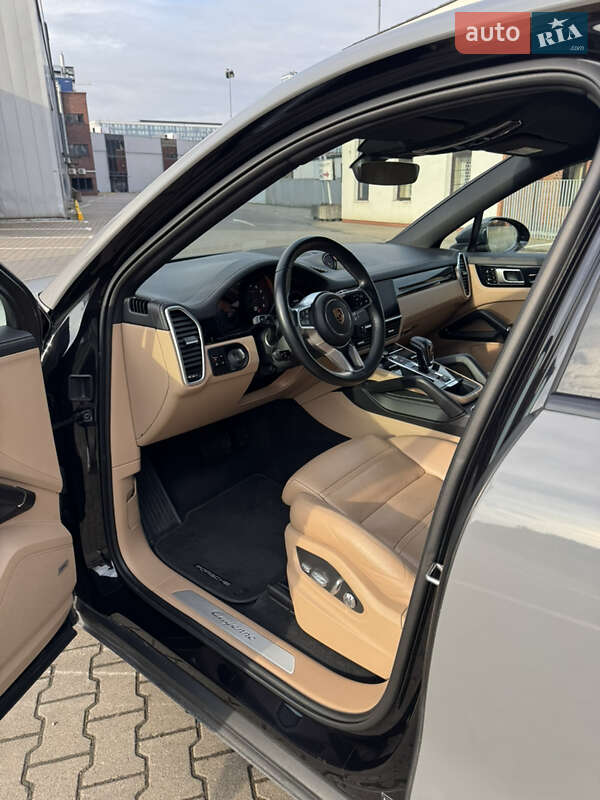 Внедорожник / Кроссовер Porsche Cayenne Coupe 2020 в Киеве