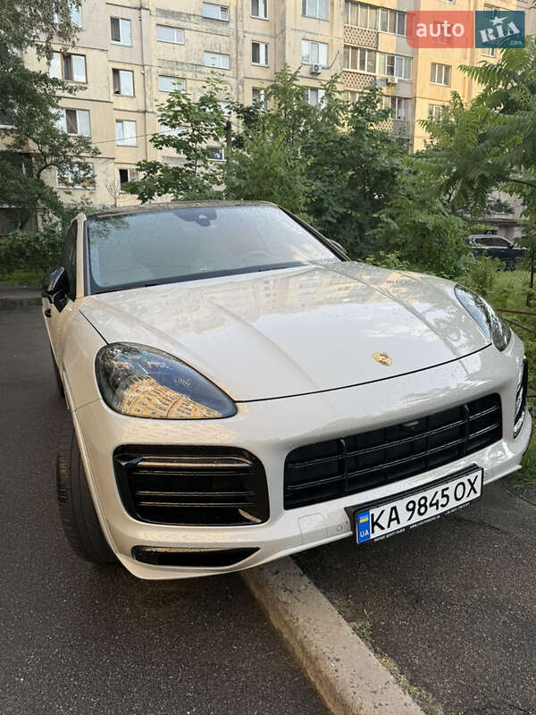 Porsche Cayenne Coupe 2021