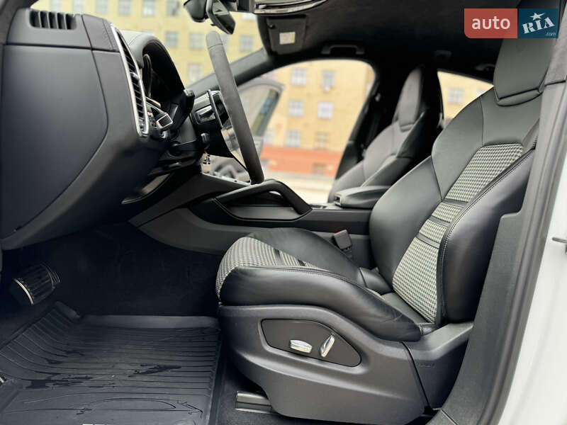 Внедорожник / Кроссовер Porsche Cayenne Coupe 2019 в Харькове