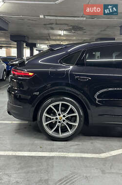 Позашляховик / Кросовер Porsche Cayenne Coupe 2021 в 