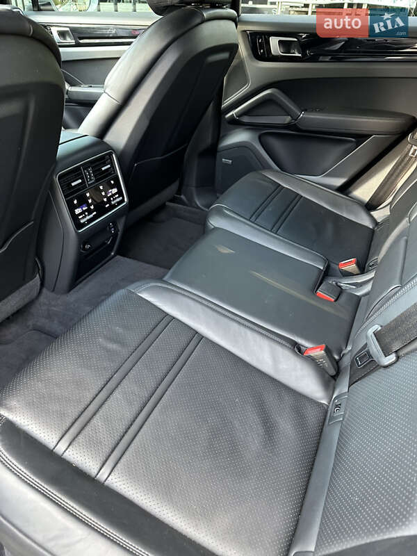 Позашляховик / Кросовер Porsche Cayenne Coupe 2019 в Києві
