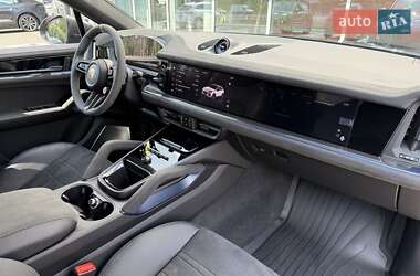 Внедорожник / Кроссовер Porsche Cayenne Coupe 2024 в 