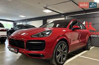 Внедорожник / Кроссовер Porsche Cayenne Coupe 2021 в 