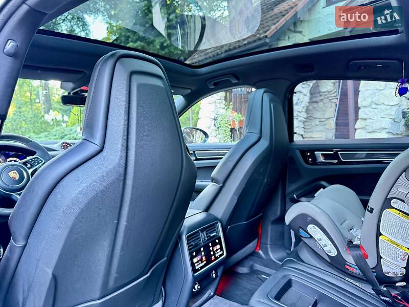 Внедорожник / Кроссовер Porsche Cayenne Coupe 2019 в Львове