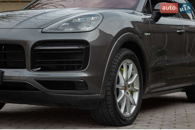 Позашляховик / Кросовер Porsche Cayenne Coupe 2021 в Києві