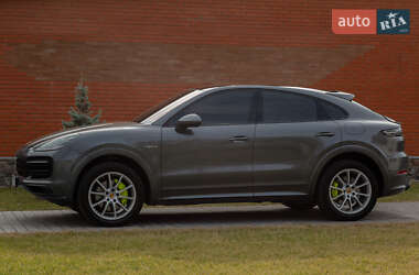 Внедорожник / Кроссовер Porsche Cayenne Coupe 2021 в 