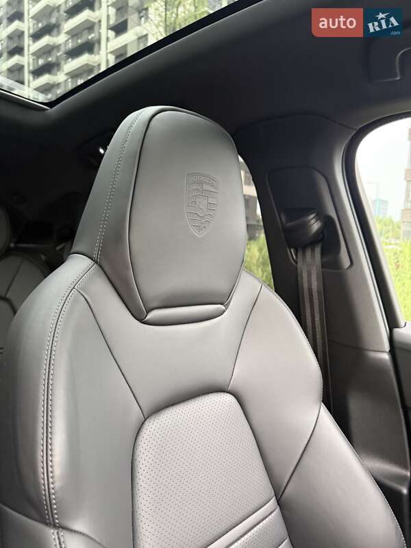 Позашляховик / Кросовер Porsche Cayenne Coupe 2024 в Києві