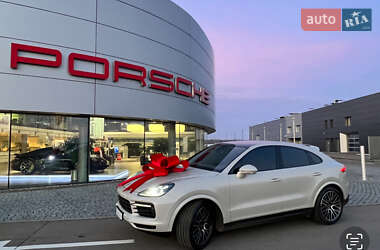 Позашляховик / Кросовер Porsche Cayenne Coupe 2021 в 